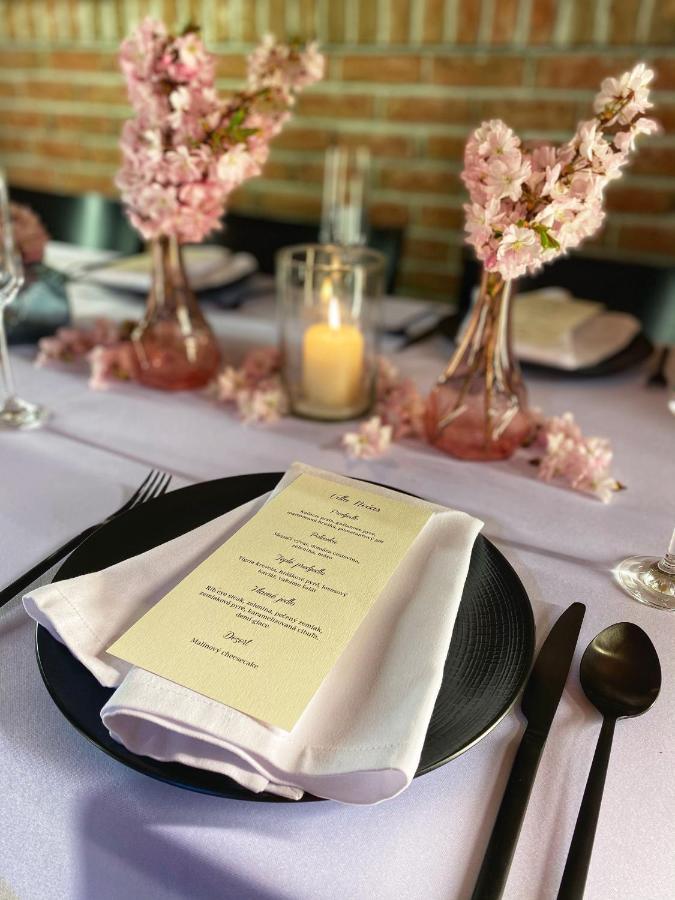 Hotel Villa Necas ז'ילינה מראה חיצוני תמונה