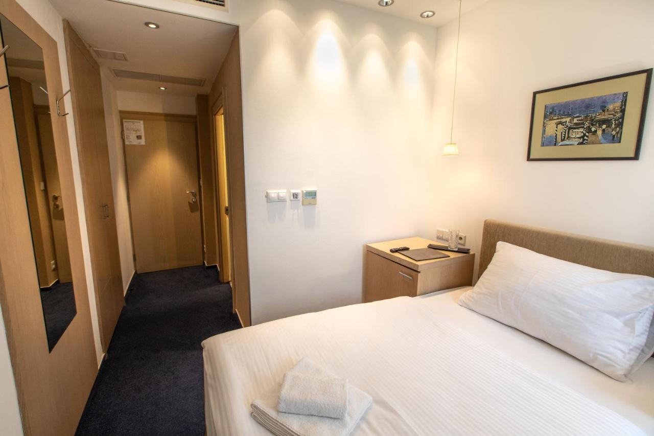 Hotel Villa Necas ז'ילינה מראה חיצוני תמונה