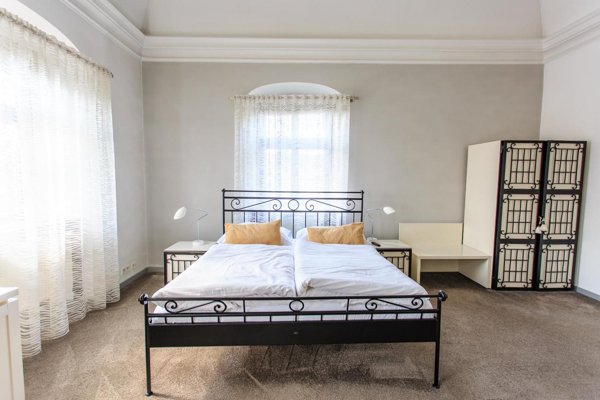 Hotel Villa Necas ז'ילינה מראה חיצוני תמונה
