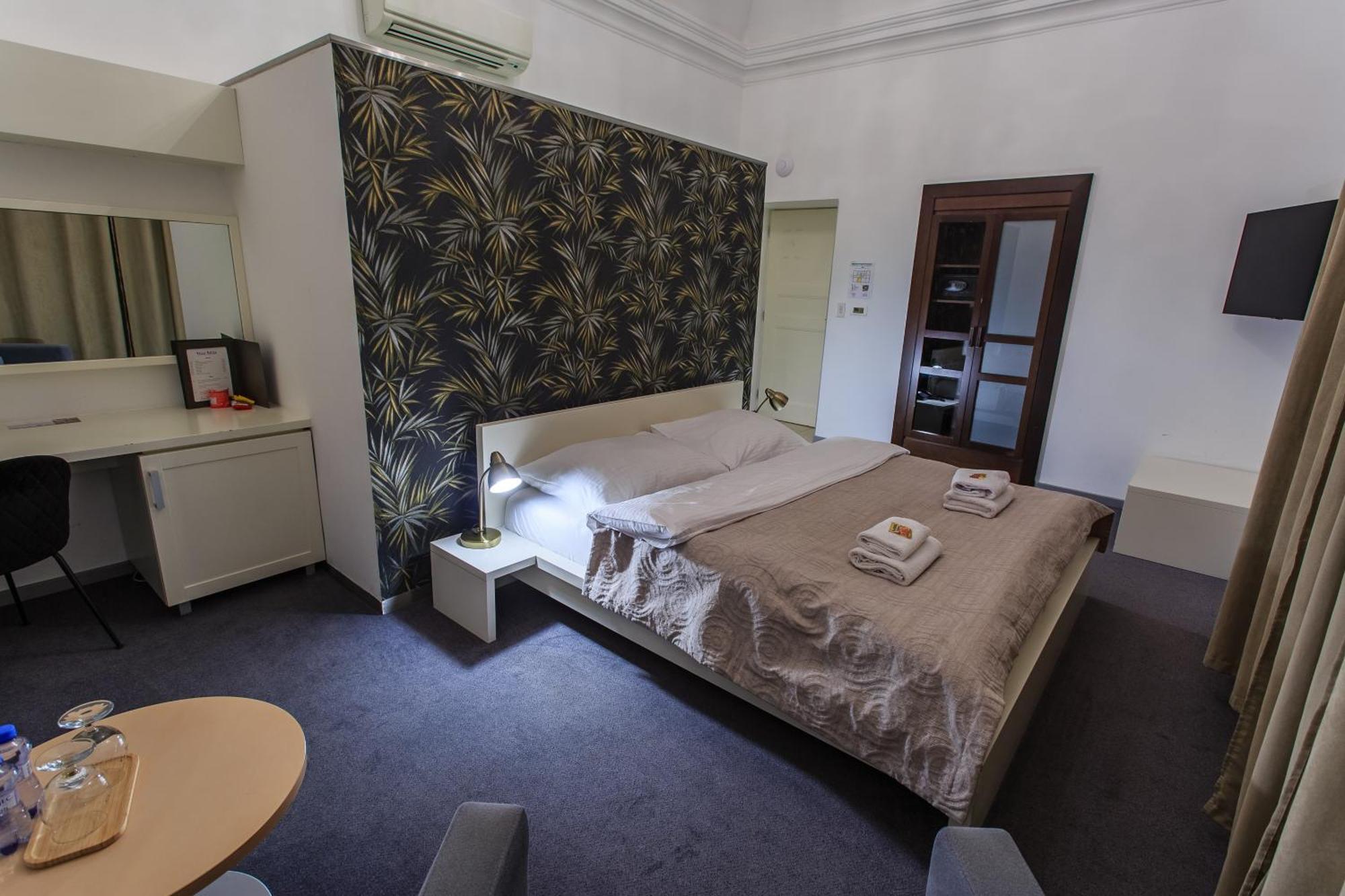 Hotel Villa Necas ז'ילינה מראה חיצוני תמונה